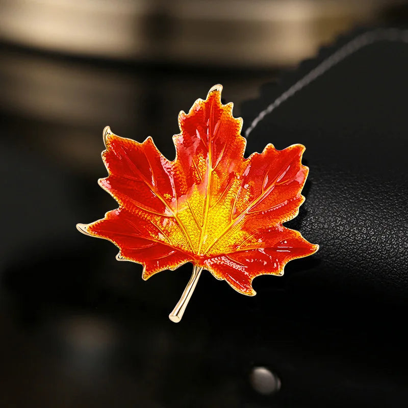 Vintage Maple Leaf Brooches Metal Women Girls Charm Exquisite Collar Lapel Brooch Pins Fashion Jewelry Party Garment Accessories