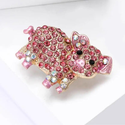 Adorable Flash Pink Zircon Pig Brooch Unique Animal Pin for Ladies Girls Wedding Party Daily Wear Accessories Gift