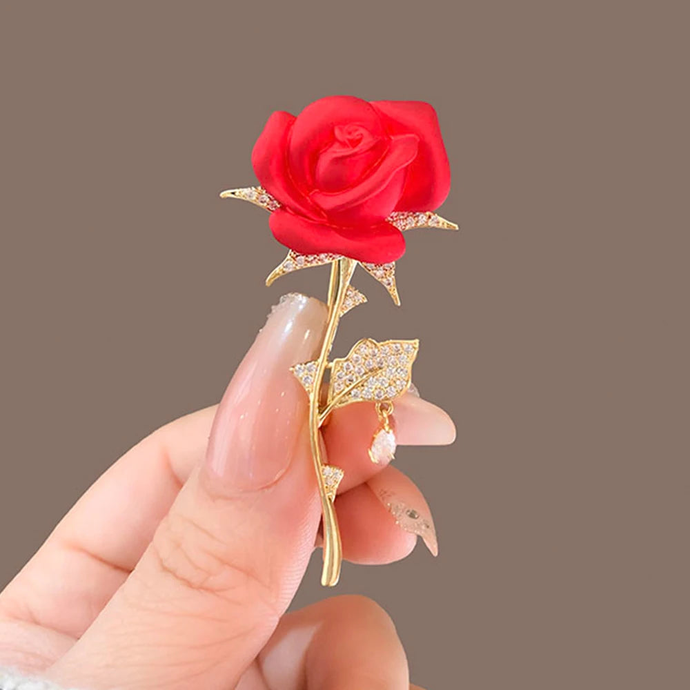 Fashion Crystal Shell Feather Brooch Pins For Women Luxury White Pearl Gold Color Party Wedding Gifts Clothing Accessories 2024