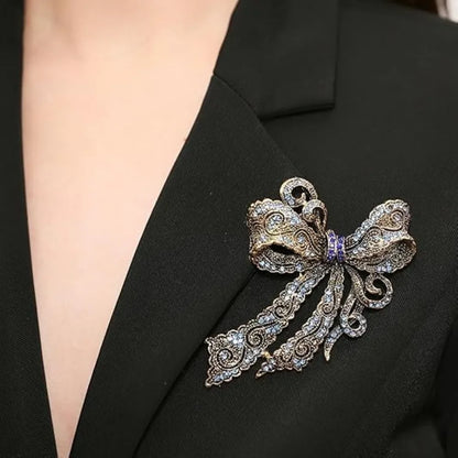 Baroque Luxury Rhinestone Bow Design Brooch，Unisex, Couple's Accessories, Party Favors，Suit Coat Skirt Decoration，Enhance Charm