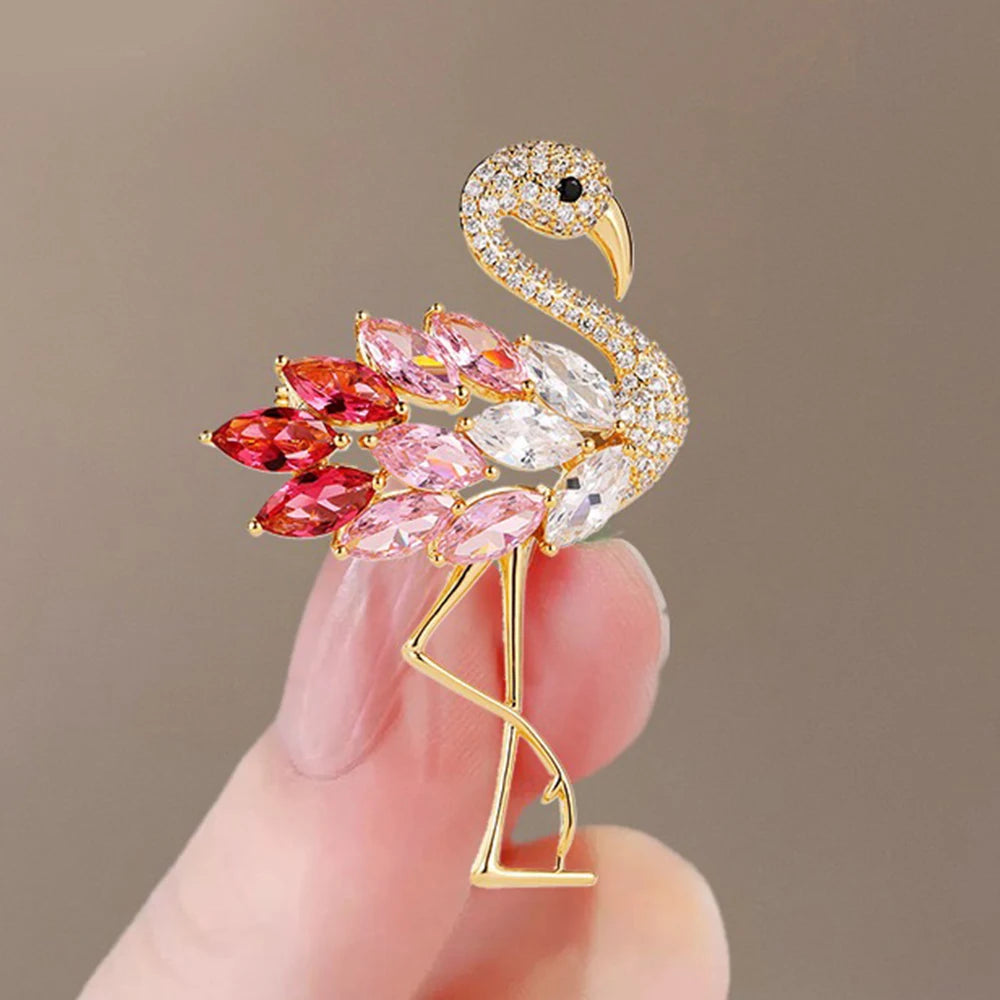 Trendy White Pink Crystal Flamingo Bird Brooches For Women Luxury Animal Inlaid Rhinestone Metal Brooch Pins Party Jewelry Gifts