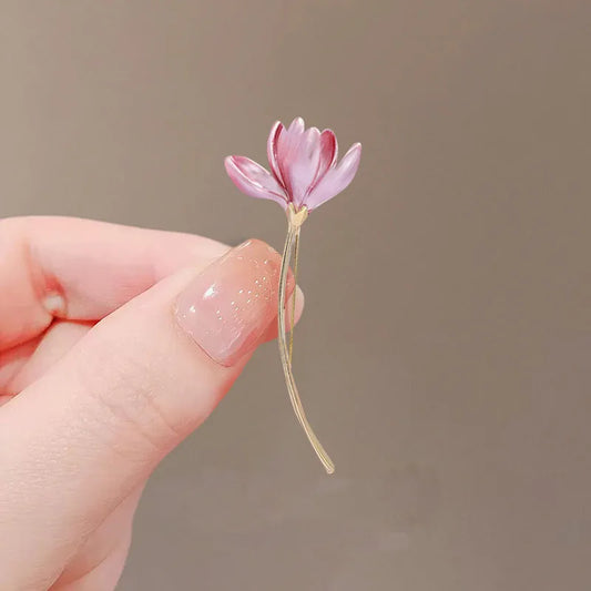Fashion Exquisite Brooches for Women Girls Elegant Lotus Flower Metal Badges Brooches Casual Office Pins Suit Jewelry