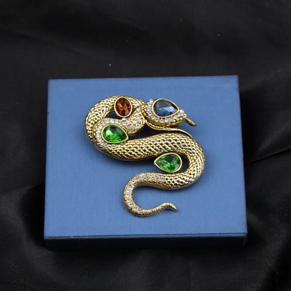 SKEDS Women Men Fashion Exquisite Colorful Rhinestone Snake Brooch Pin Elegant Lady Crystal Shining Animal Badges Corsages
