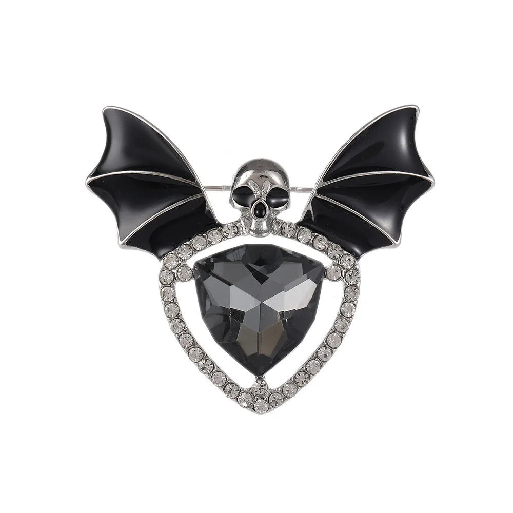 Halloween Enamel Bat Skull Brooches for Women Men Gothic Retro Wings Lapel Pin Fashion Clothing Corsage Jewelry Accessories Gift