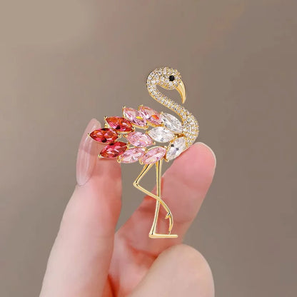 Trendy White Pink Crystal Flamingo Bird Brooches For Women Luxury Animal Inlaid Rhinestone Metal Brooch Pins Party Jewelry Gifts