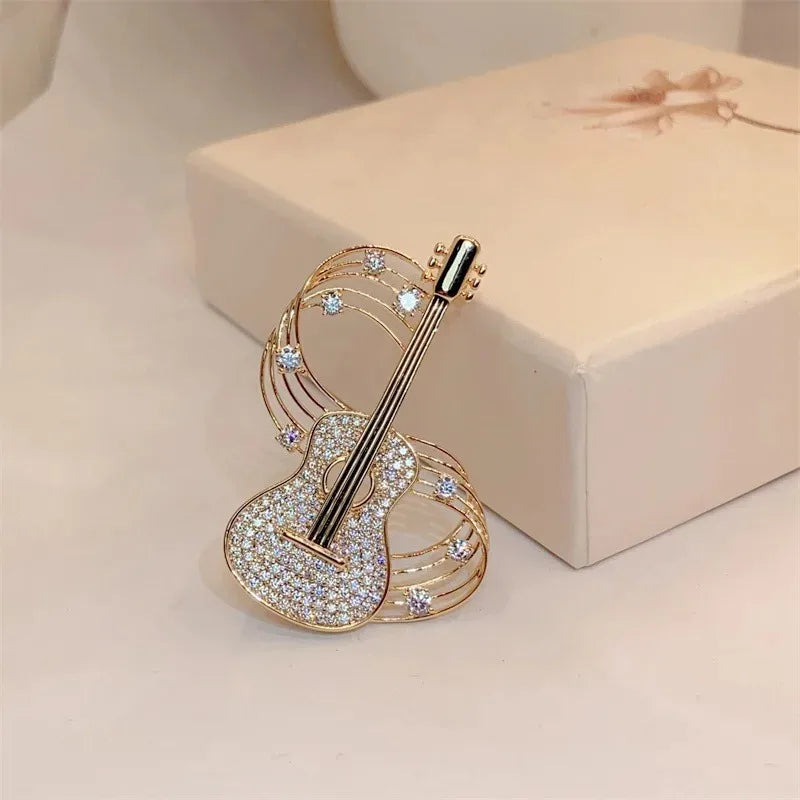 Rhinestone Musical Violin Brooches For Women Unisex Shell Musical Instrument Pins Backpack Decoration Clothes Accessories