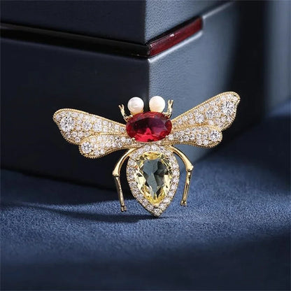 High-end Green Crystal Bee Brooches Laday Luxury Rhinestone Insect Collar Pins Hat Shawl Scarf Decor Fashion Jewelry Gifts