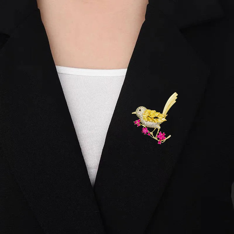 Colorful Rhinestone Auspicious Magpie Bird Brooches for Women Good Luck Badges Crystal Chinese Style Party Brooch Pins Gift