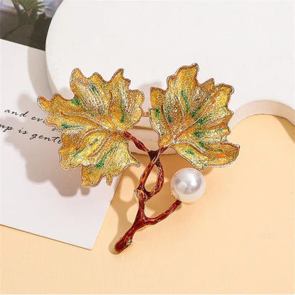1pc Chic Maple Leaf Brooch with Shiny Rhinestones, Coconut Tree Plant Pin Jewelry Accessories - Great for Personal or Gift Use