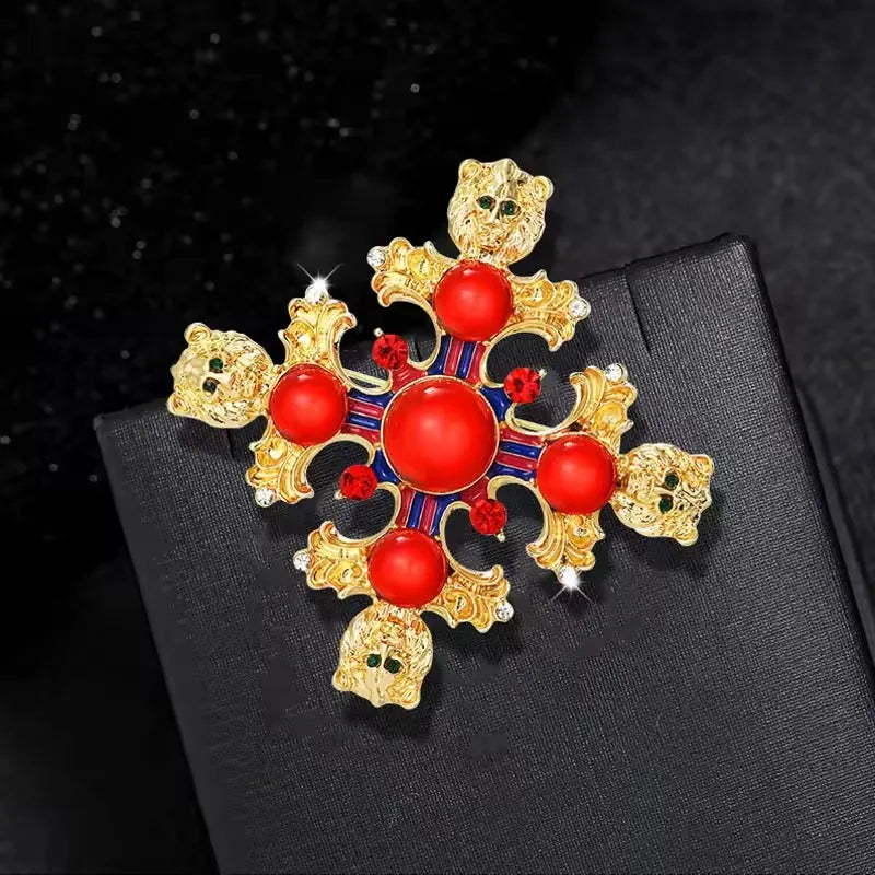 Luxury Vintage Court Cross Brooch Baroque Openwork Shiny Crystal Pearl Pin Men's and Women's Metal Enamel Jewelry Gifts