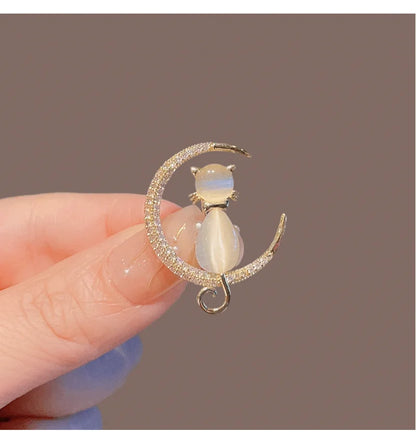 Vintage Green Crystal Maple Leaves Brooches for Women Luxury Rhinestone Flower Wedding Banquet Party Dress Brooch Pins Jewelry