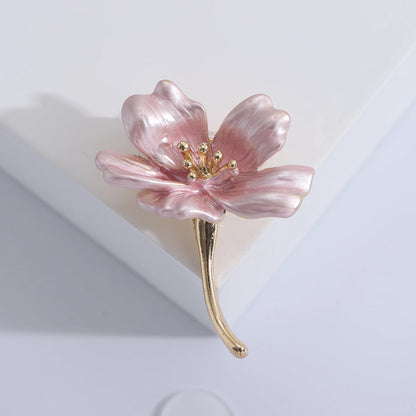 Luxury Pearl Enamel Flower Brooches for Women 4-color Botanical Pins Elegant Casual Accessories Perfect Gifts