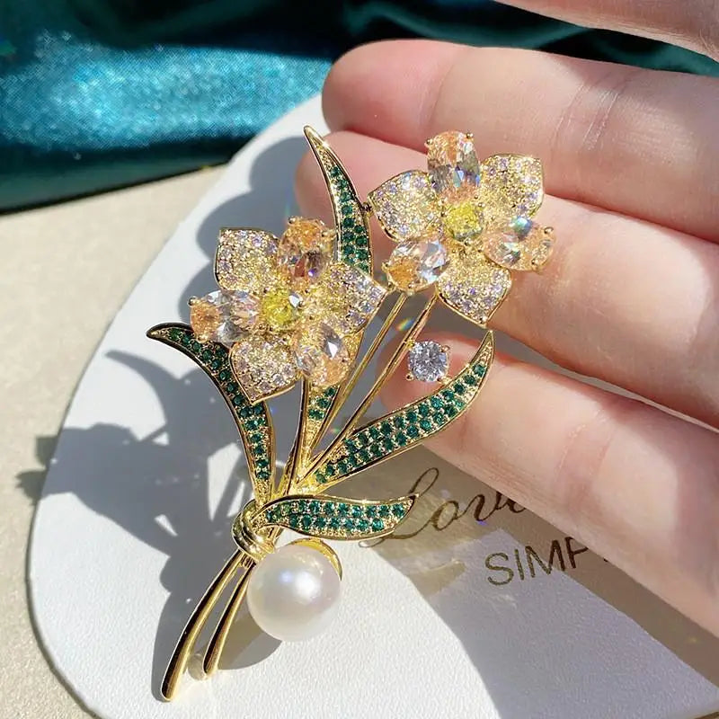 Exquisite Sparkling Crystal Rhinestone Flower Pearl Brooches For Women Clothing Coat Jewelry Accessries Gifts