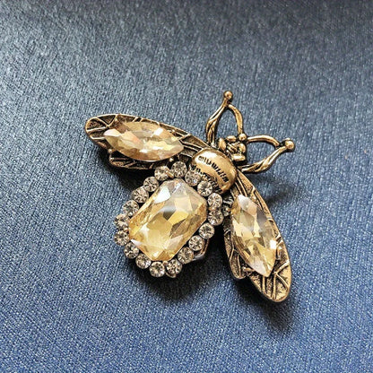 SKEDS Luxury Exaggerated Vintage Women Girls Crystal Bee Brooch Pin Fashion Elegant Lady Exquisite Insect Rhinestone Badges