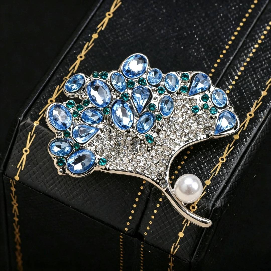 Baroque Luxury Ginkgo Leaf Design Brooch for Men and Women, Jewelry and Fashion Accessories, Wedding, Holiday, and Party Gifts