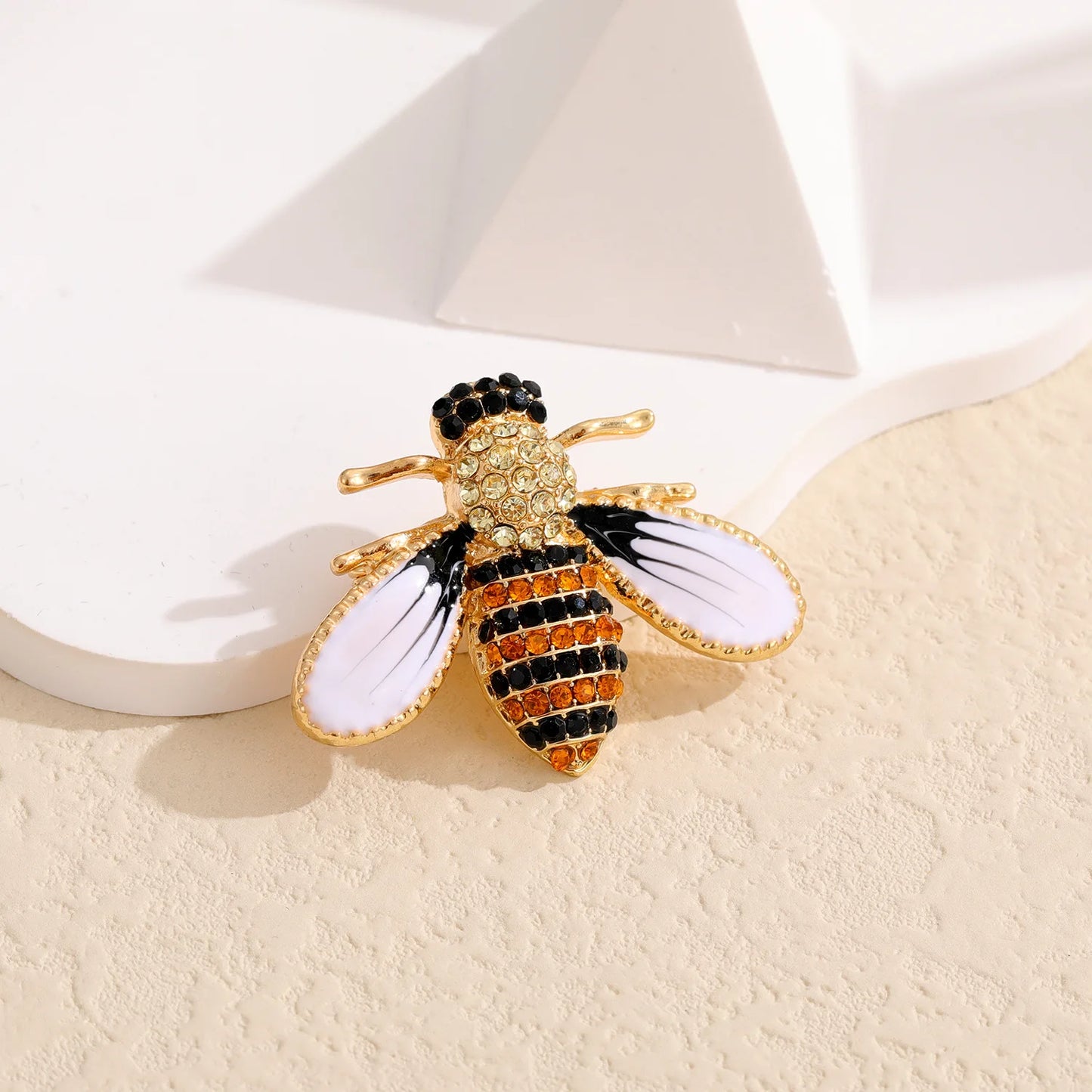 1 PC Little Bee Brooches for Women Men Delicate Crystal Insect Series Enamel Pins Jewelry Gifts 2026 Trend