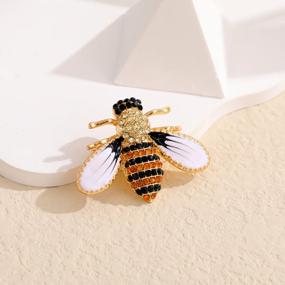 1 PC Little Bee Brooches for Women Men Delicate Crystal Insect Series Enamel Pins Jewelry Gifts 2026 Trend