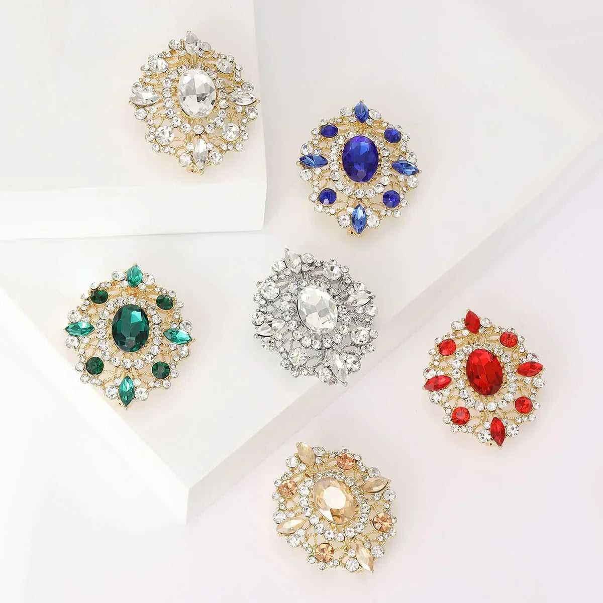 Rhinestone Flower Brooches for Women Unisex Trendy Multicoloured Crystal Glasses Pin Office Party Friend Gifts Accessories