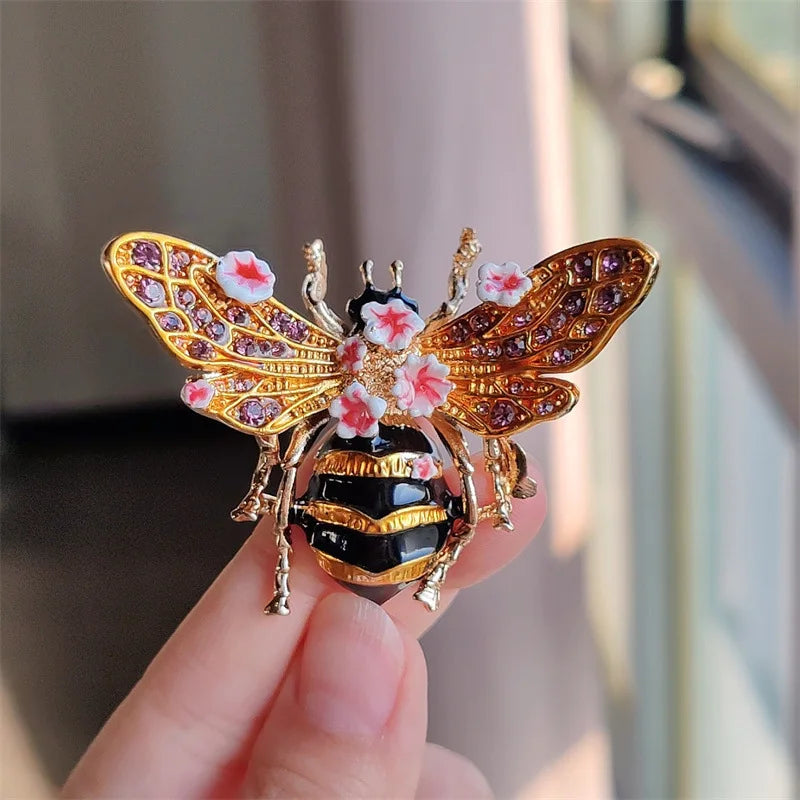 Cross border European and American retro hand-painted enamel honey brooch, female niche, high-end feel brooch DIY drip oil