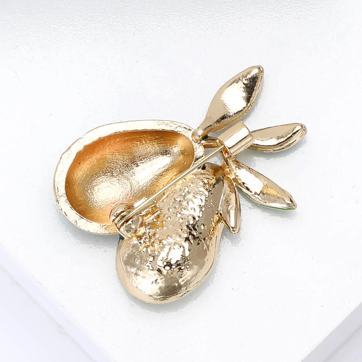 Beaut&Berry Trendy Enamel Avocado Brooches for Women Unisex Fruit Pins Friends Party New Gifts Banquet Jewellery Accessories