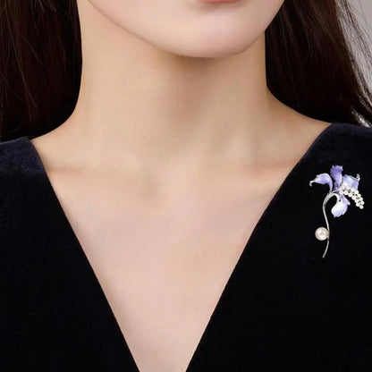 Purple Iris Flower Brooch For Women Shiny Pearl Enamel Pin Elegant Wedding Banquet Jewelry Gift