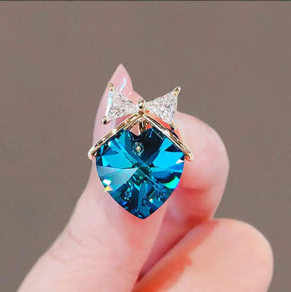 Cute Mini Brooch Pins Colorful Crystal Fruit Bowknot Flower Neckline Lapel Pin for Women Girls Buckle Jewelry Gifts