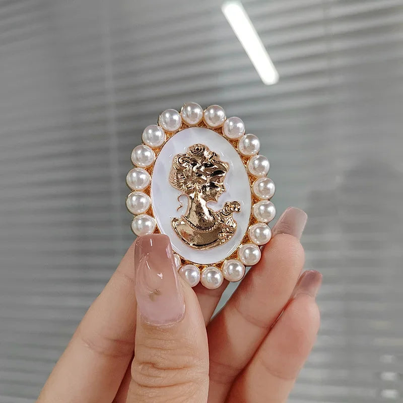 Exquisite Pearl Sunflower Brooches Lapel Pin Lady Rhinestone Flower Brooches Corsage Coat Wedding Jewelry for Women