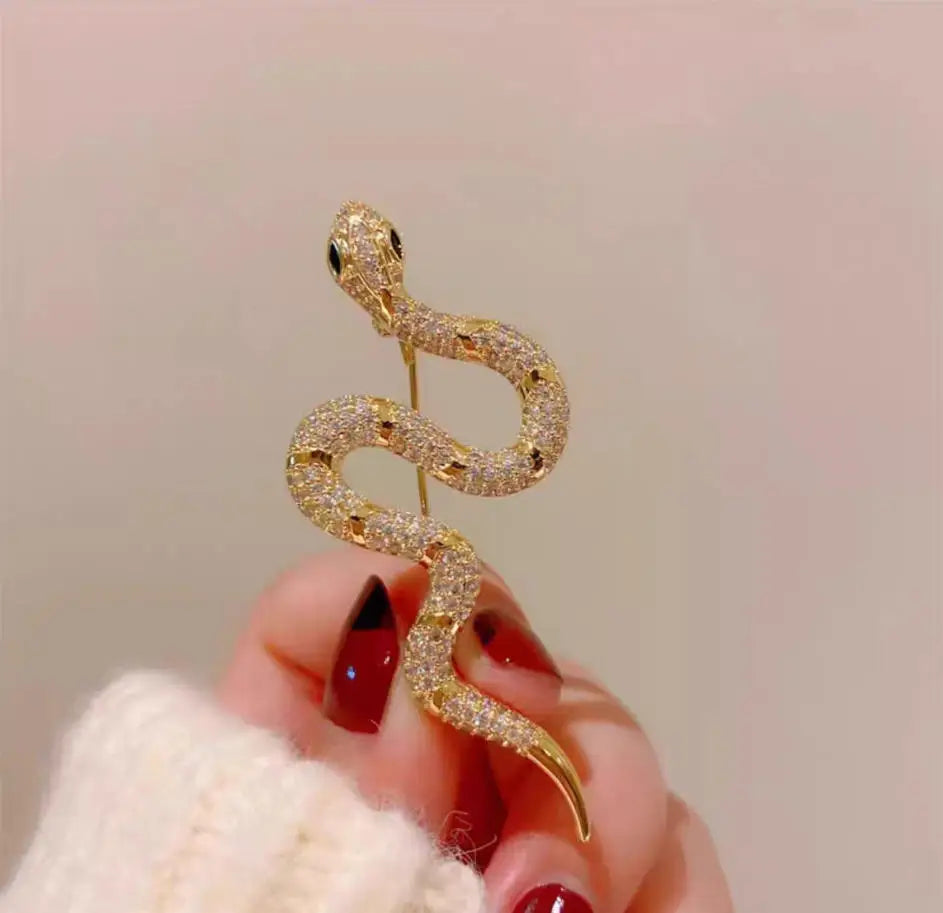 Clearance Price Snake Shape Brooches for Women Men Rhinestone Crystal Lapel Pin Clearance Sale