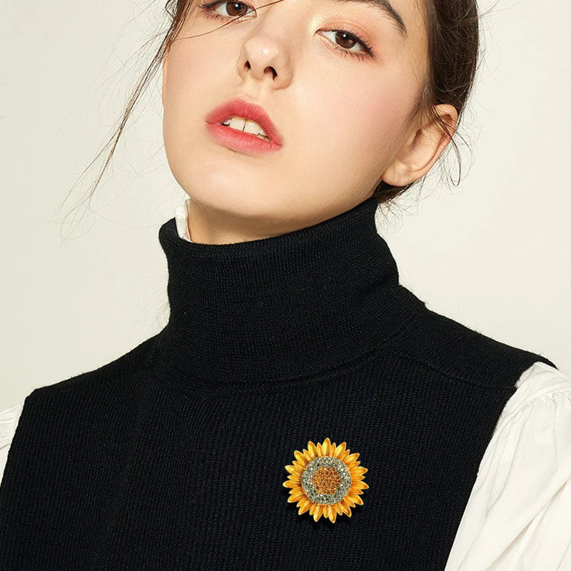 Shiny Rhinestone Sunflower Brooch Pin For Women Luxury Zircon Daisy Flower Collar Badge Elegant Floral Bouquet Corsage Jewelry