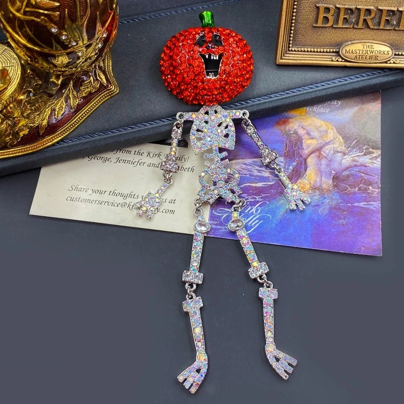 Classic Baroque Style Heavy Industry Crystal Castal Castle Carriage Brooch For Women Vintage Rhinesone Clock Pin Badges