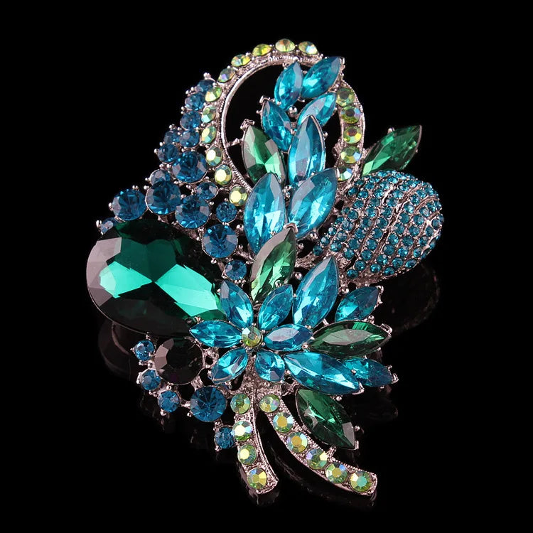 Baroque Luxury Beautiful Openwork Floral Design Brooch for Men and Women, Jewelry Accessories, Wedding Holiday Party Couple Gift