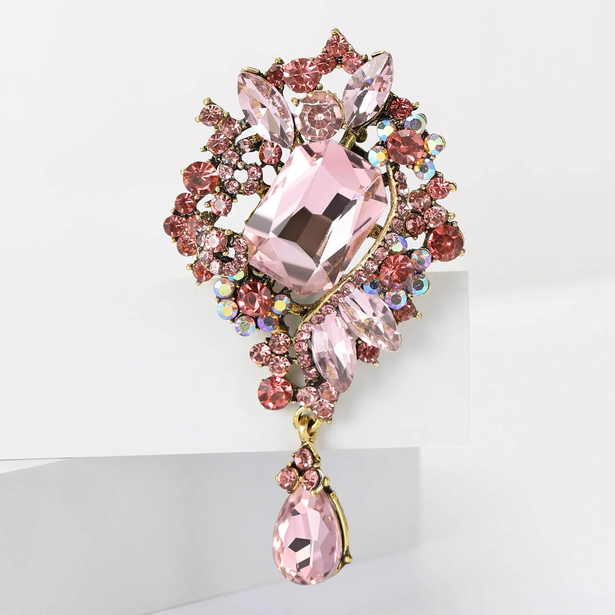 Crystal Glass Pendant Brooches for Women Unisex Rhinestone Flower Pins Banquet Party Backpack Gifts Jewelry Accessories