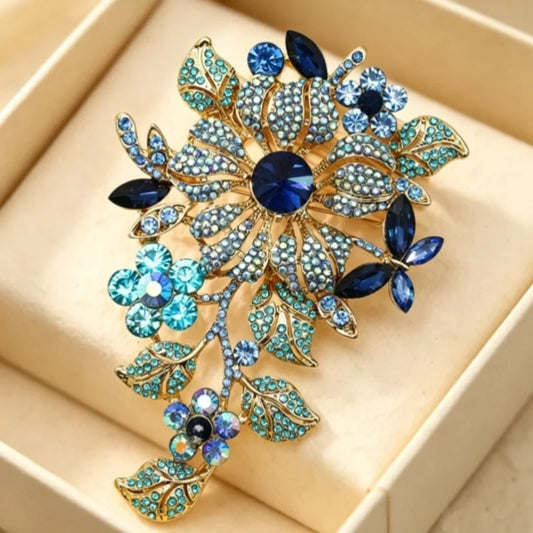 Luxury Full Crystal Flower Brooch Vintage Rhinestone Lapel Pin Shining Banquet Party Badges Corsage For Women Fashion Jewelry