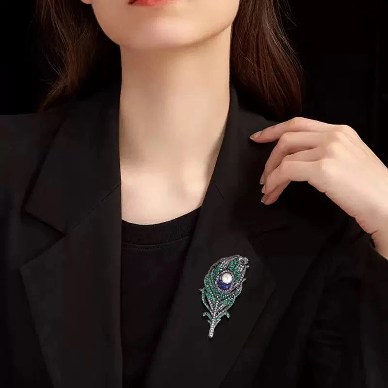 Wuli&baby Luxury Peacock Feather Brooches For Women Unisex Rhinestone Pearl Banquet Party Brooch Pins Gifts