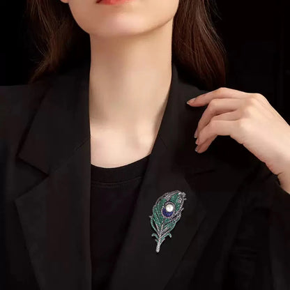 Wuli&baby Luxury Peacock Feather Brooches For Women Unisex Rhinestone Pearl Banquet Party Brooch Pins Gifts