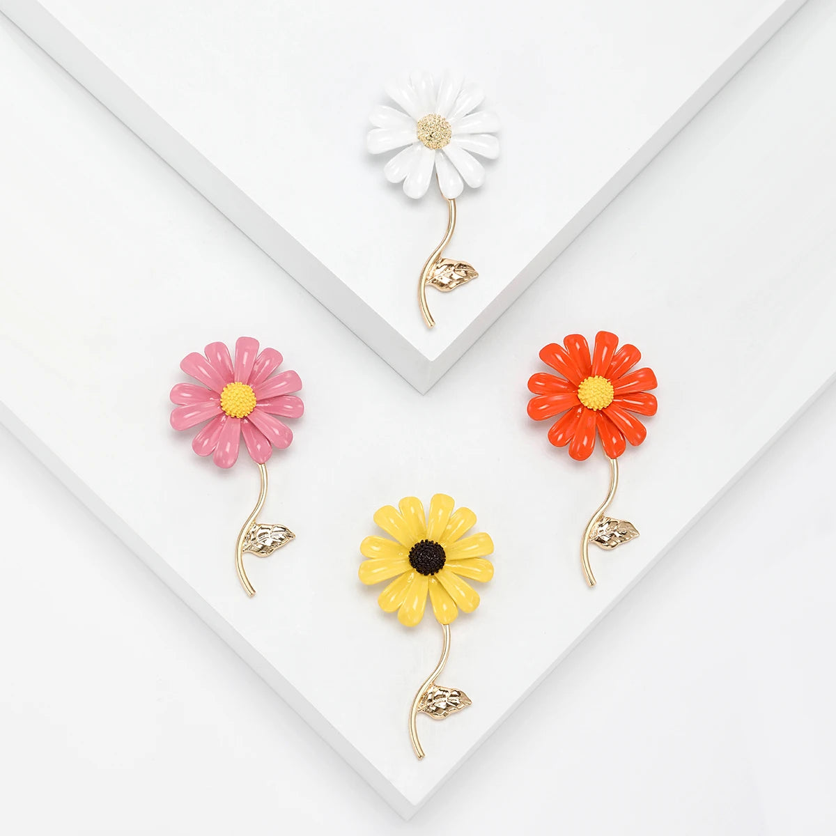 Enamel Sunflower Brooches for Women Unisex Pearl Flower Botanical Pins Banquet Party Backpack Gifts Jewelry Accessories
