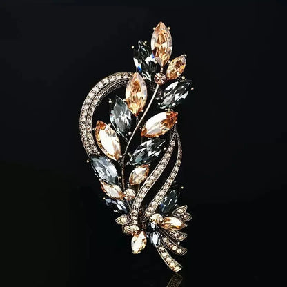 High-end Exquisite Colorful Hollow Leaf Brooch Coat Cardigan Suit Pin Brooch Female Elegant Atmosphere Clothing Accessories