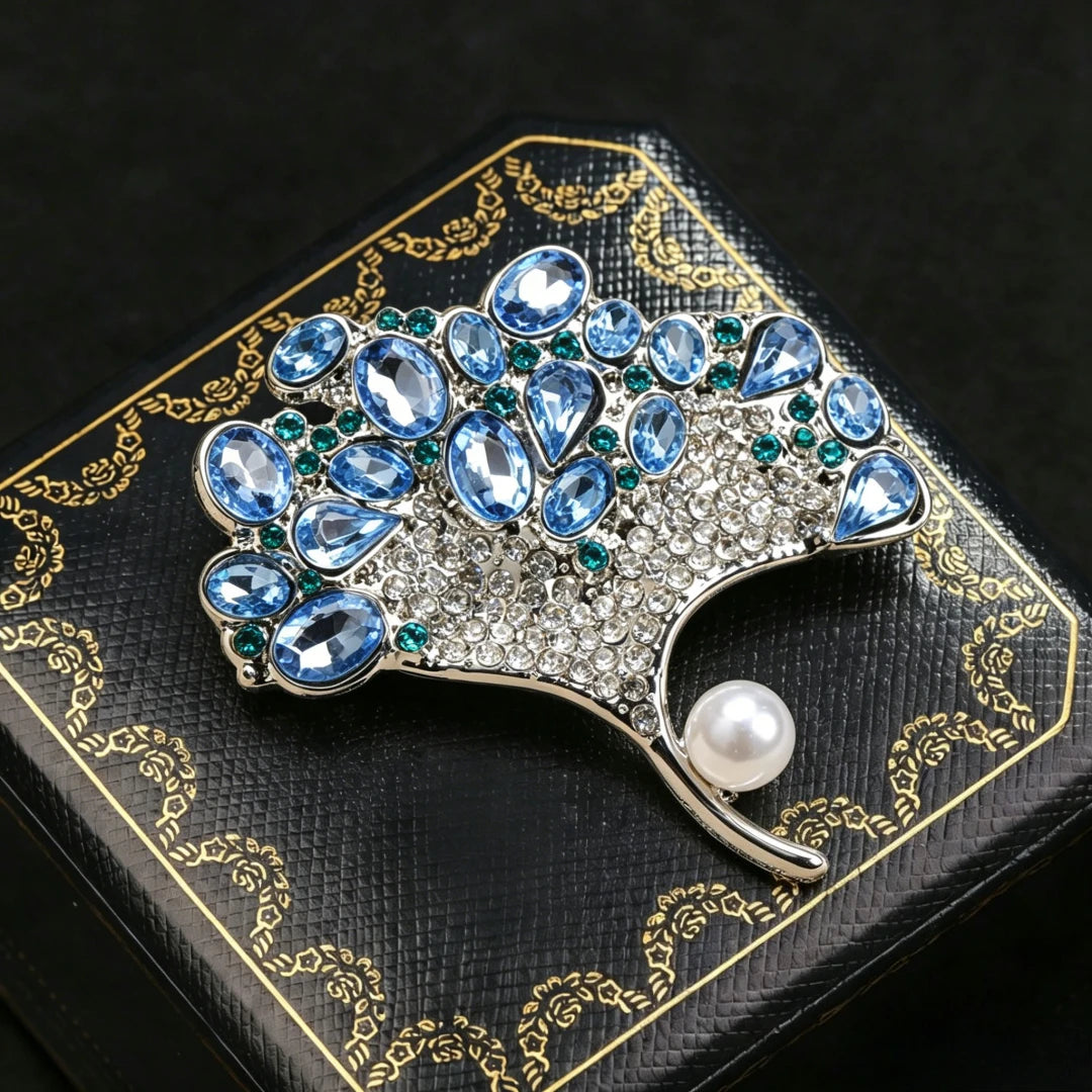 Baroque Luxury Ginkgo Leaf Design Brooch for Men and Women, Jewelry and Fashion Accessories, Wedding, Holiday, and Party Gifts