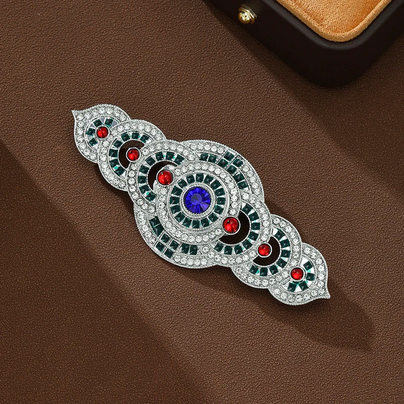 Retro and Trendy Sparkling Zircon Inlaid Women's Brooch, Suitable for Women's Palace Style Holiday Accessories Jewelry