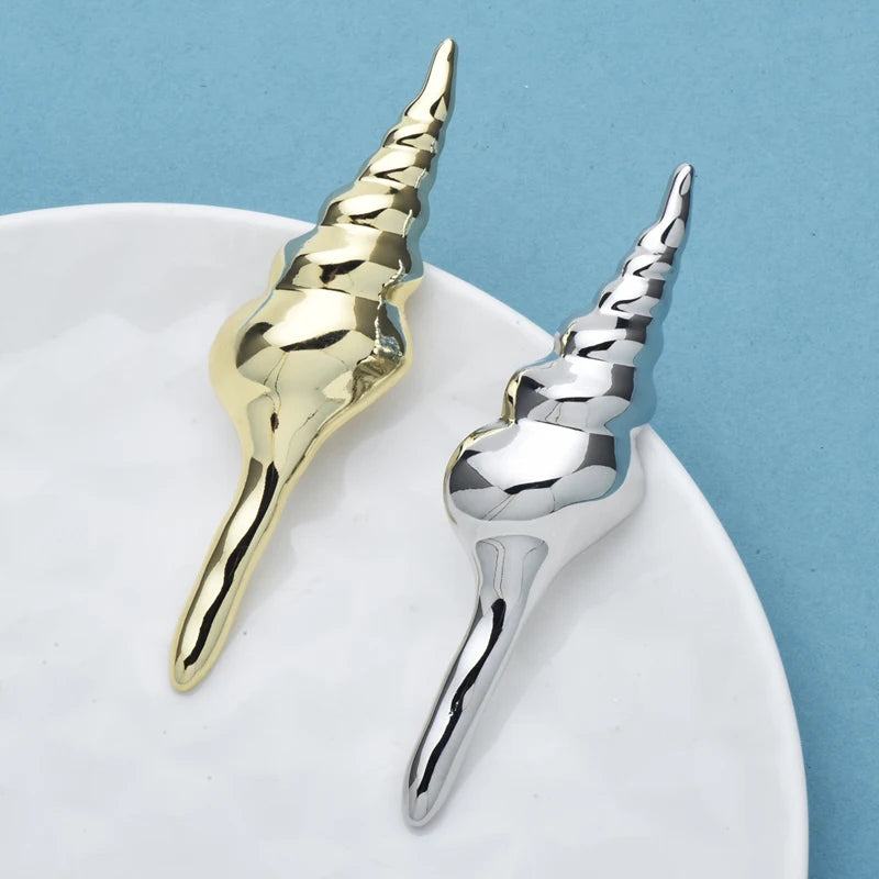 Wuli&baby Stainless Steel Conch Brooches For Women Unisex 2-color Summer Seashell Animal Casual Party Brooch Pin Gifts