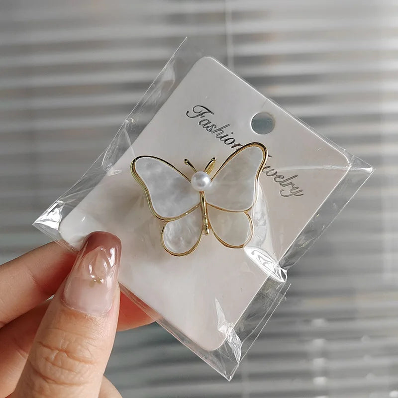 Classic Rhinestone Butterfly Brooches For Women Vintage Beauty Casual Brooch Pins Clothing Accessories Party Wedding Gifts