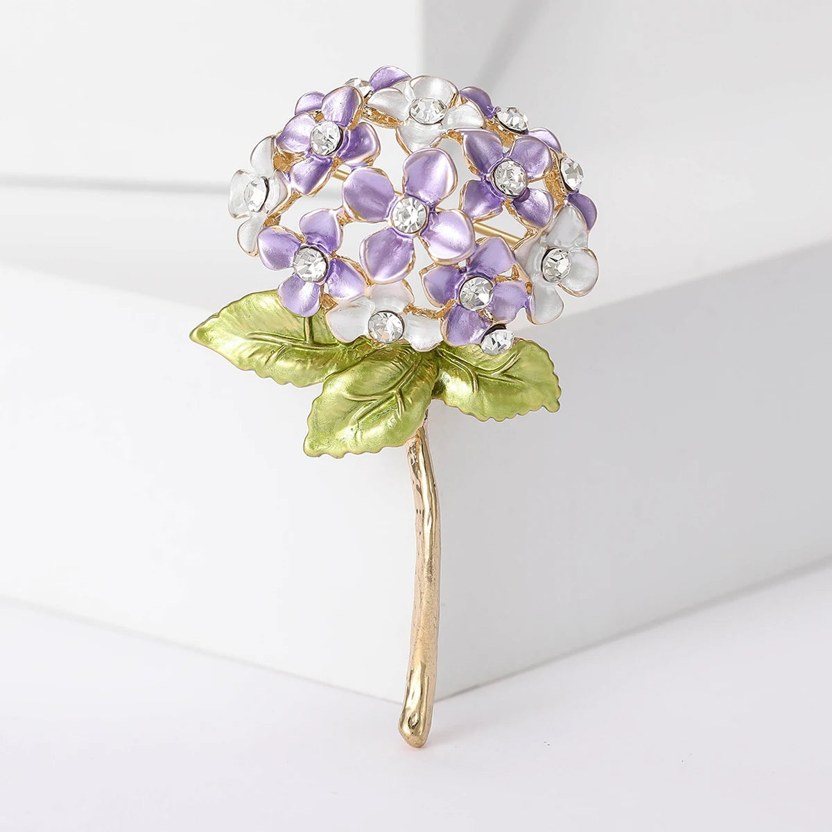 Luxury Pearl Enamel Flower Brooches for Women 4-color Botanical Pins Elegant Casual Accessories Perfect Gifts