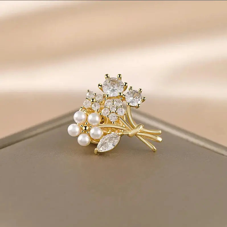 Cute Mini Brooch Pins Colorful Crystal Fruit Bowknot Flower Neckline Lapel Pin for Women Girls Buckle Jewelry Gifts