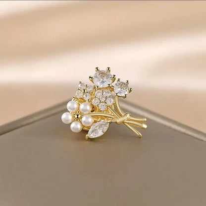 Cute Mini Brooch Pins Colorful Crystal Fruit Bowknot Flower Neckline Lapel Pin for Women Girls Buckle Jewelry Gifts