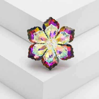 Luxury Sparkling Crystal Flower Brooches for Women Unisex Plant Pins Event Party Backpack Gifts Decoration Clothes Accessories