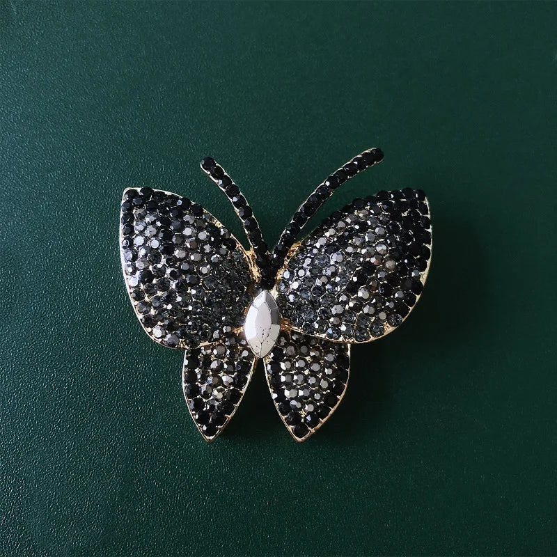 Women  Classic Vintage Luxury Crystal Butterfly Brooches Pins Exquistie Fashion Shiny Rhinestone Insect Series Accessories