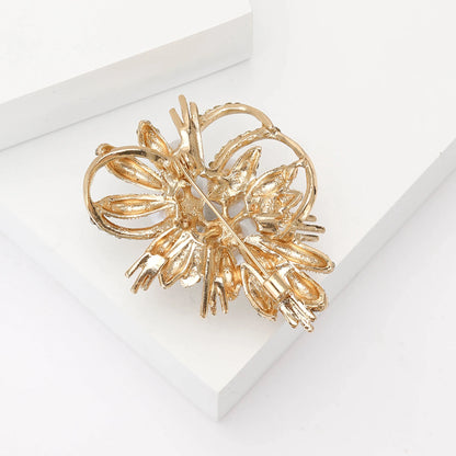Beaut&Berry Trendy Luxury Pearl Bouquet Brooches for Women Unisex Plant Pins Friends Party Gifts Banquet Jewellery Accessories