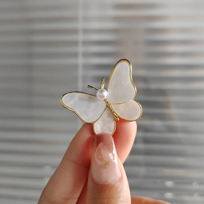 Classic Rhinestone Butterfly Brooches For Women Vintage Beauty Casual Brooch Pins Clothing Accessories Party Wedding Gifts