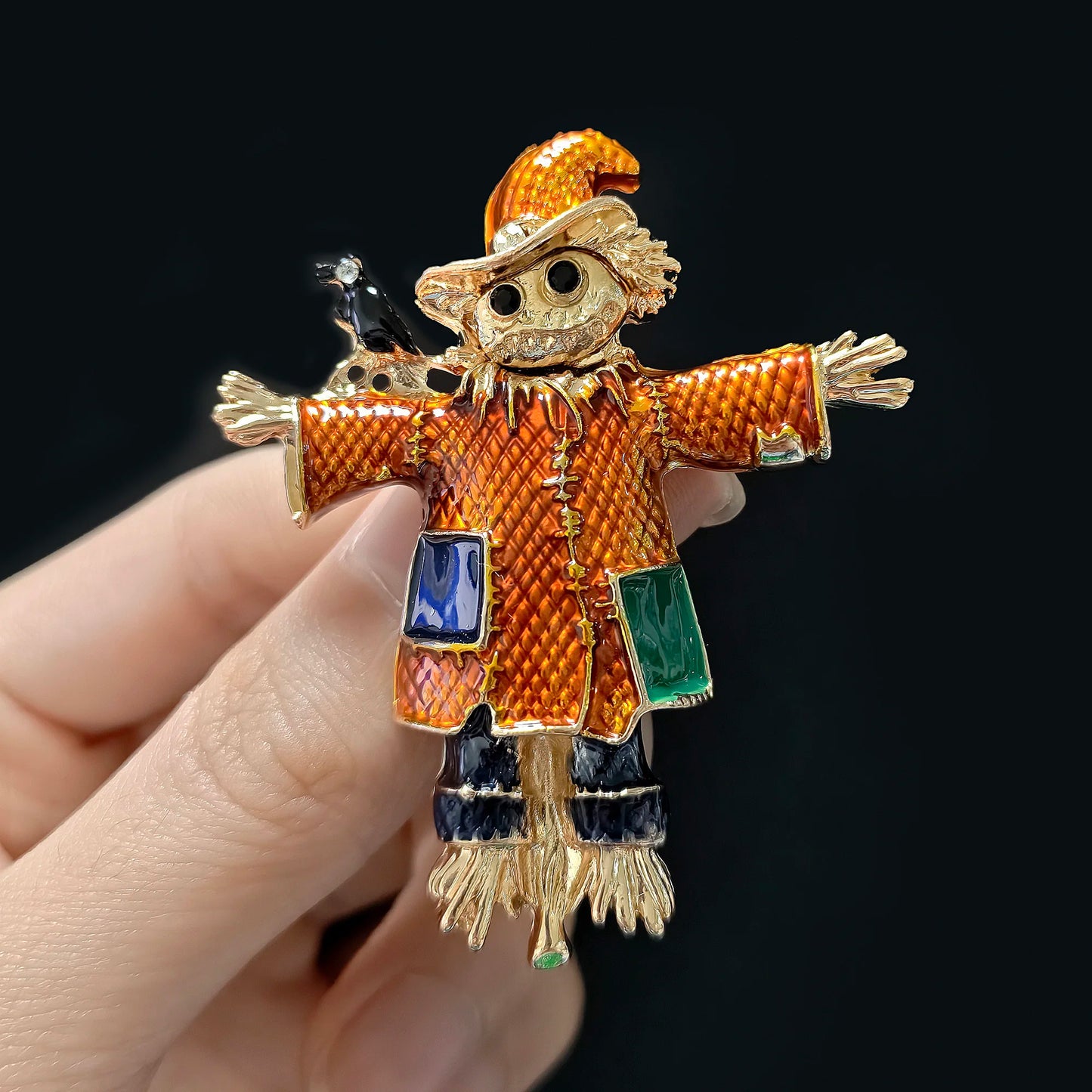 Beaut&Berry Classic Enamel Scarecrow Brooches for Women Unisex Figure Pins Casual Party Jewelry Accessories Gifts Decoration