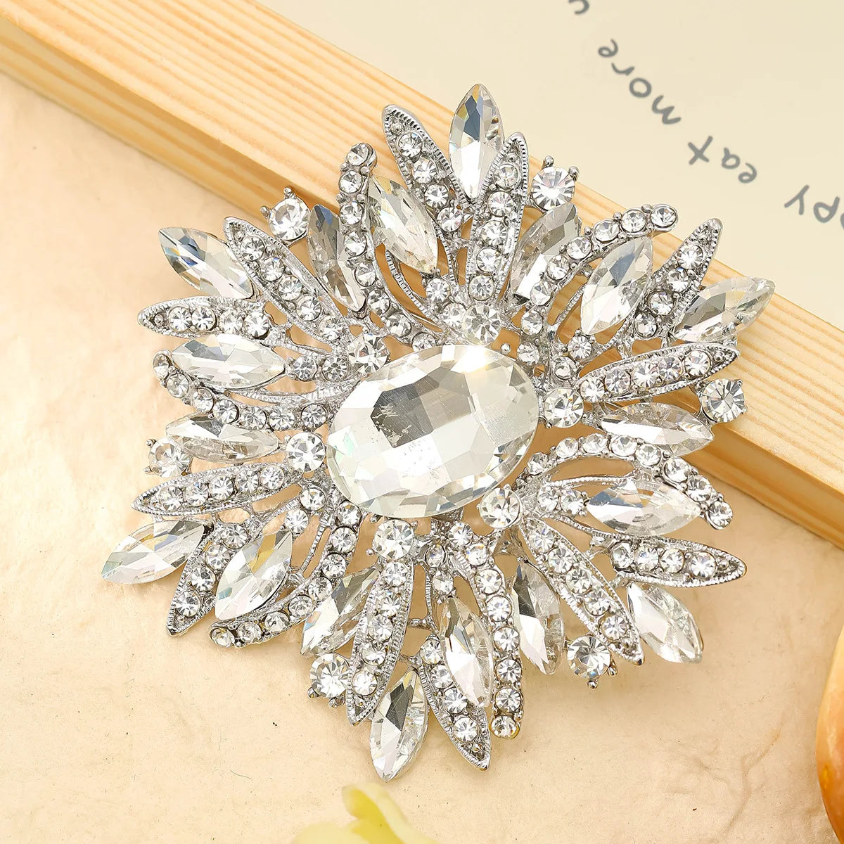 SKEDS Full Crystal Shining Boutique Flower Brooch Badges For Women Exaggerated Exquisite Decoration Pin Accessories